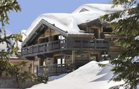 Exceptional chalet on the slopes of Bellecote Piste. Price on request