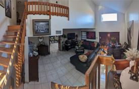 Townhome – West End, Miami, Florida,  USA for $725,000