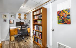 7-bedroom townhouse in Old Toronto for 804,000 €