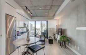 Apartment – Richmond Street West, Old Toronto, Toronto,  Ontario,   Canada for C$961,000