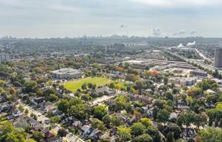 13-bedroom house in North York for C$1,207,000