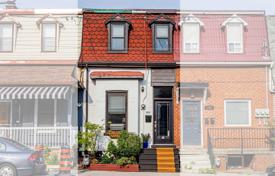 Terraced house – Dufferin Street, Toronto, Ontario,  Canada for C$1,496,000