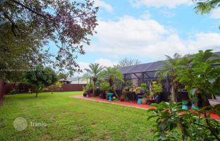 4-bedroom house 356 m² in West End for $1,100,000