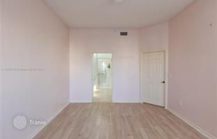2-bedroom apartments in condo 139 m² in Tamarac for $280,000