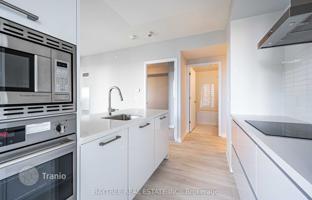 3-bedroom apartment in Yonge Street for C$941,000