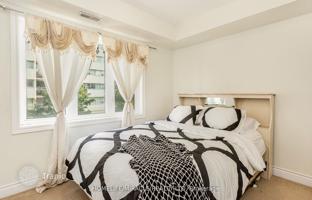 8-bedroom townhouse in Etobicoke for C$1,104,000