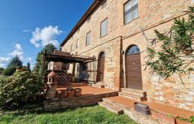 Prestigious property for sale in Umbria for 2,500,000 €
