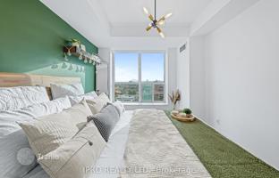 5-bedroom apartment in Lynn Williams Street for C$889,000