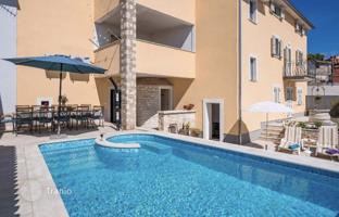 8-room house 300 m² in Vodnjan for 749,000 €