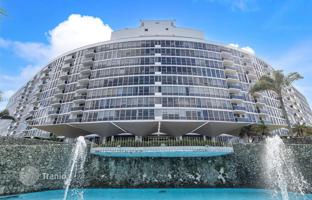 1-bedroom apartments in condo 85 m² in Miami Beach for $400,000