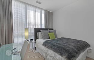 5-bedroom apartment in Etobicoke for C$997,000