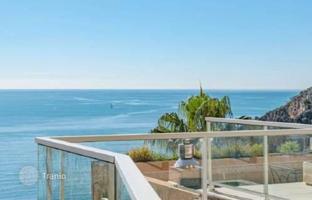 Five-level villa with a swimming pool and panoramic sea views in Eze, Côte d'Azur, France for 2,950,000 €