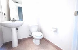 Condo – Royal Palm Beach, Palm Beach, Florida,  USA for $350,000