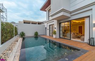 5-bedroom villa 280 m² in Pattaya for $415,000