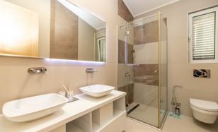 6-bedroom villa 300 m² in Dobrota for 1,920,000 €
