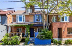 Terraced house – Pape Avenue, Toronto, Ontario,  Canada for C$1,147,000