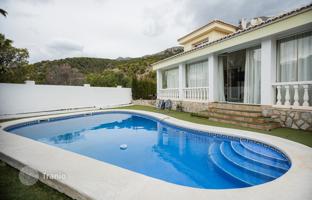 Three-level villa with a swimming pool, a garden and a garage in Altea La Vella, Altea, Spain for 1,500,000 €