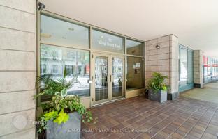 6-bedroom apartment in Old Toronto for C$772,000