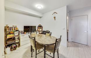 5-bedroom apartment in Etobicoke for C$875,000