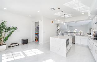4-bedroom house 190 m² in North Miami Beach for $1,750,000