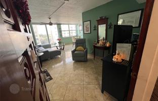 2-bedroom apartments in condo 96 m² in Hallandale Beach for $339,000