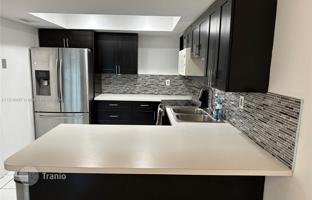 3-bedroom apartments in condo 148 m² in Davie for $348,000