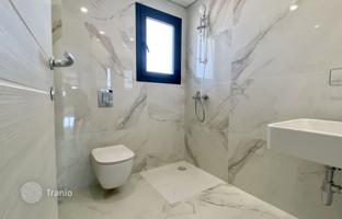 2-bedroom penthouse 131 m² in Germasogeia for 745,000 €