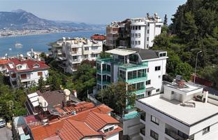 4-bedroom penthouse 270 m² in Alanya for 47,199,000 TRY