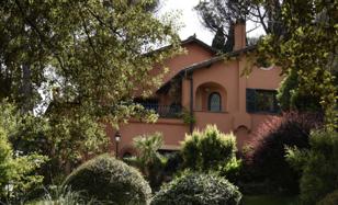 Exclusive villa with a pool and garden on the Appian Way in Rome, Italy for 8,000,000 €