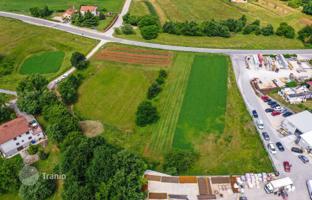 Land plot 9,508 m² in Pazin for 410,000 €
