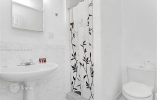 4-bedroom house 294 m² in Miami for $1,395,000