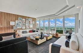 Cosy flat with ocean views in a residence on the first line of the beach, Aventura, Florida, USA for $1,940,000