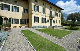 Classic villa in Monteriggioni, Tuscany, Italy for 2,900,000 €
