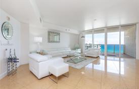 Two-bedroom apartment on the first line of the ocean in Sunny Isles Beach, Florida, USA for 1,166,000 €