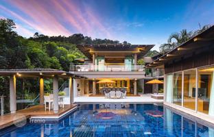 4-bedroom villa 450 m² in Mueang Phuket for $1,130,000