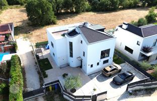 4-bedroom house 245 m² in Istria County for 1,090,000 €