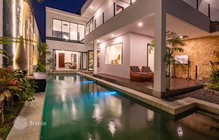 2-bedroom villa 180 m² in Pererenan for $190,000