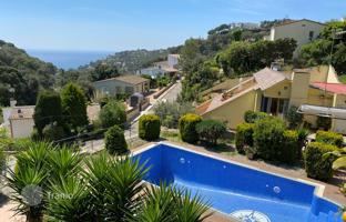 6-bedroom house 213 m² in Tossa de Mar for 770,000 €