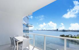 Spacious flat with bay views in a residence on the first line of the beach, Edgewater, Florida, USA for $1,050,000