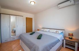 ISTRIA, MEDULIN Family house with apartments in Banjole — 500 m FROM THE SEA! for 730,000 €