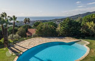 8-bedroom townhouse 2,160 m² in Cabrils for 6,000,000 €