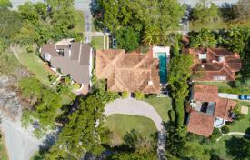 Cozy villa with a backyard, a pool, a sitting area and a garage, Coral Gables, USA for $1,299,000