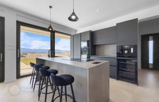4-bedroom house 260 m² in Crikvenica for 1,300,000 €