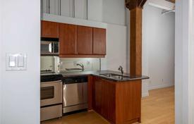 Apartment – Queen Street West, Old Toronto, Toronto,  Ontario,   Canada for C$892,000