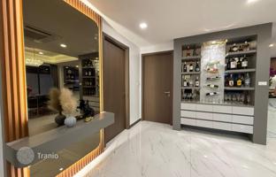 6-bedroom villa 540 m² in Pattaya for $623,000