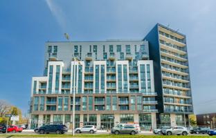3-bedroom apartment in Kingston Road for C$918,000