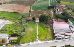 Land plot 3,700 m² in Lisbon for 570,000 €