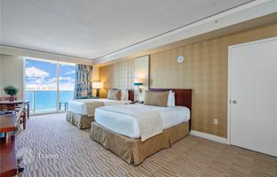 Condo 51 m² in Collins Avenue for $430,000