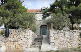 Ancient house for renovation on the first line from the sea, Murter, Croatia for 3,000,000 €