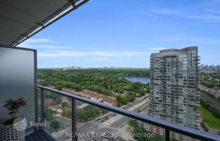 5-bedroom apartment in The Queensway for C$909,000